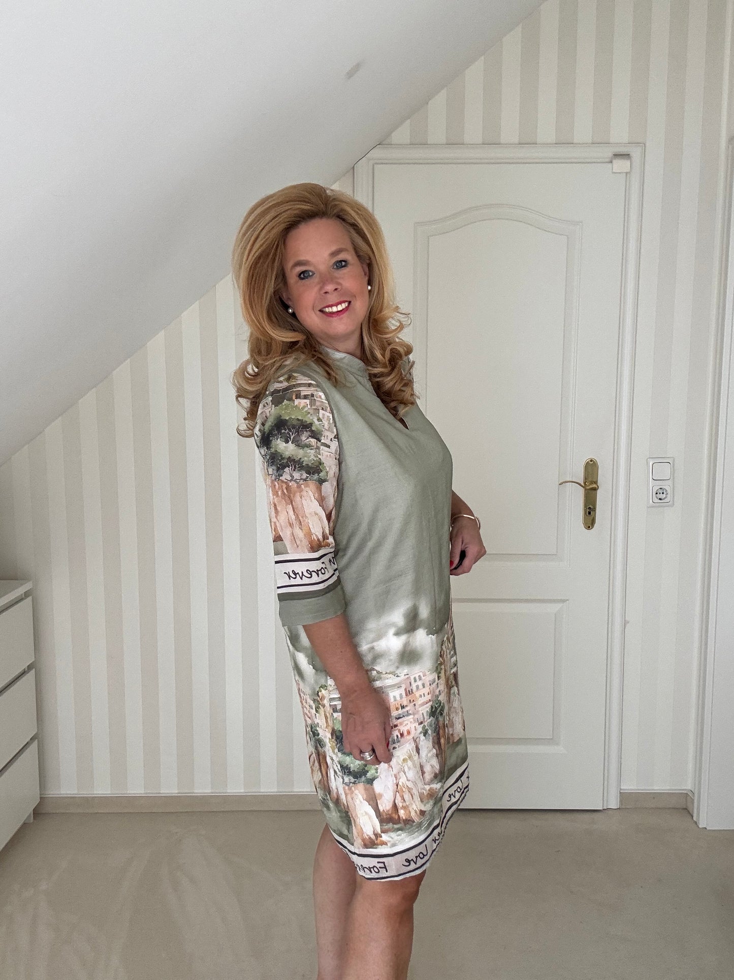 Blusenkleid in zartem Grün