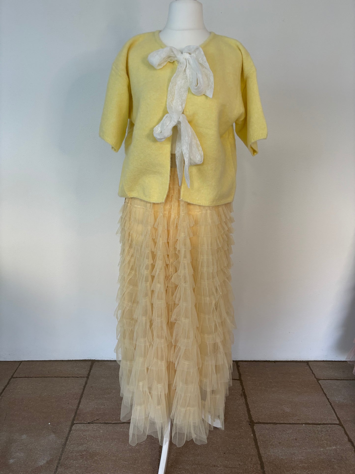 Strickjacke mit Schleifen