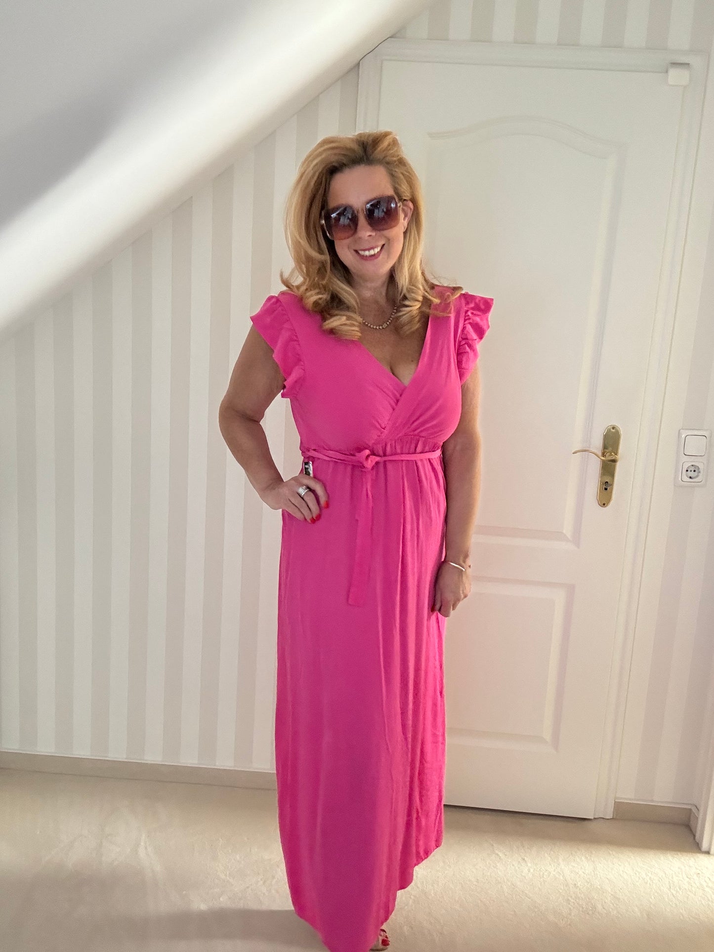 Sommerkleid in leuchtendem pink