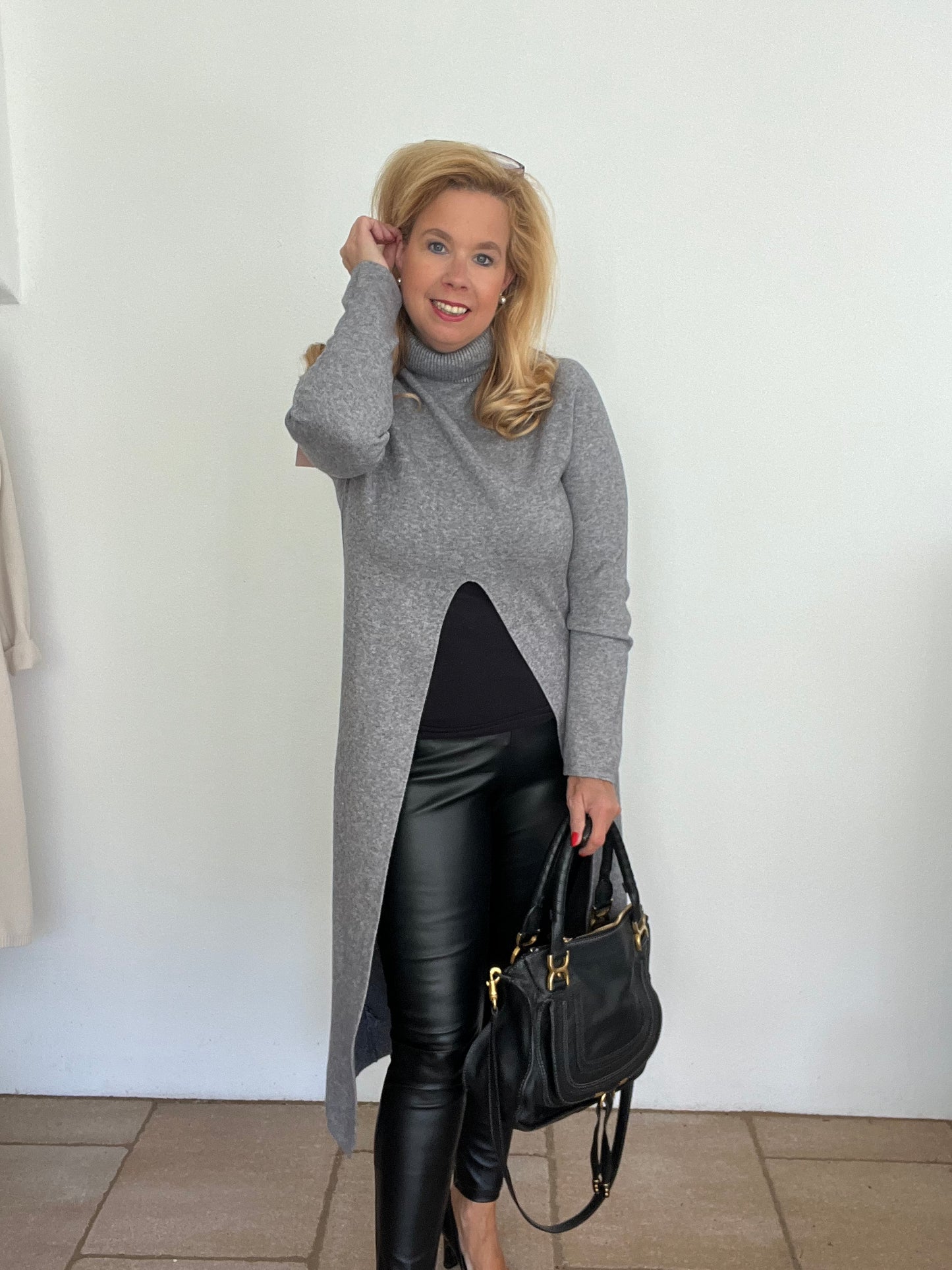 Longpulli Eve in drei Farben