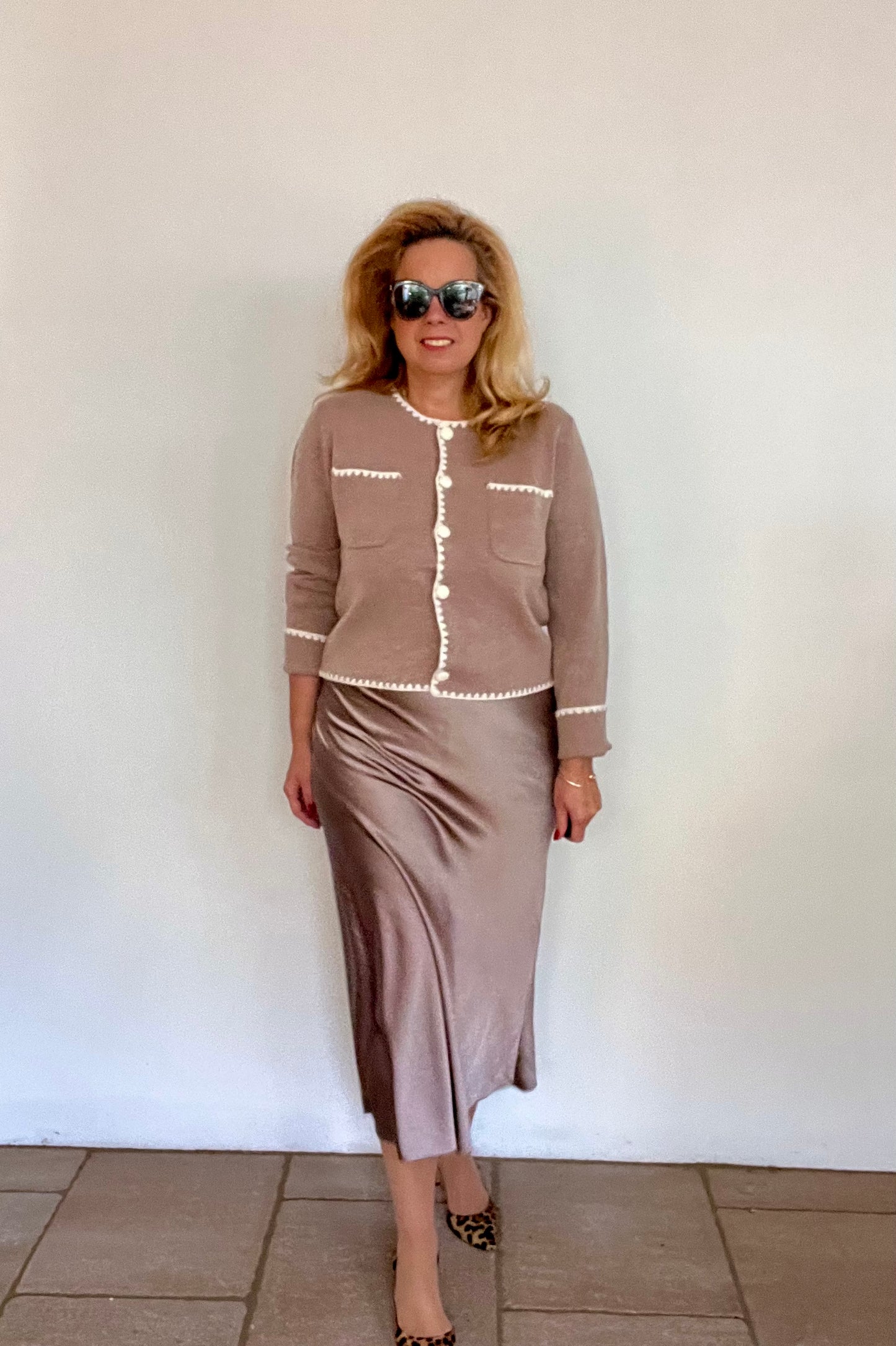 Satinrock in goldbeige und Taupe/Bronze
