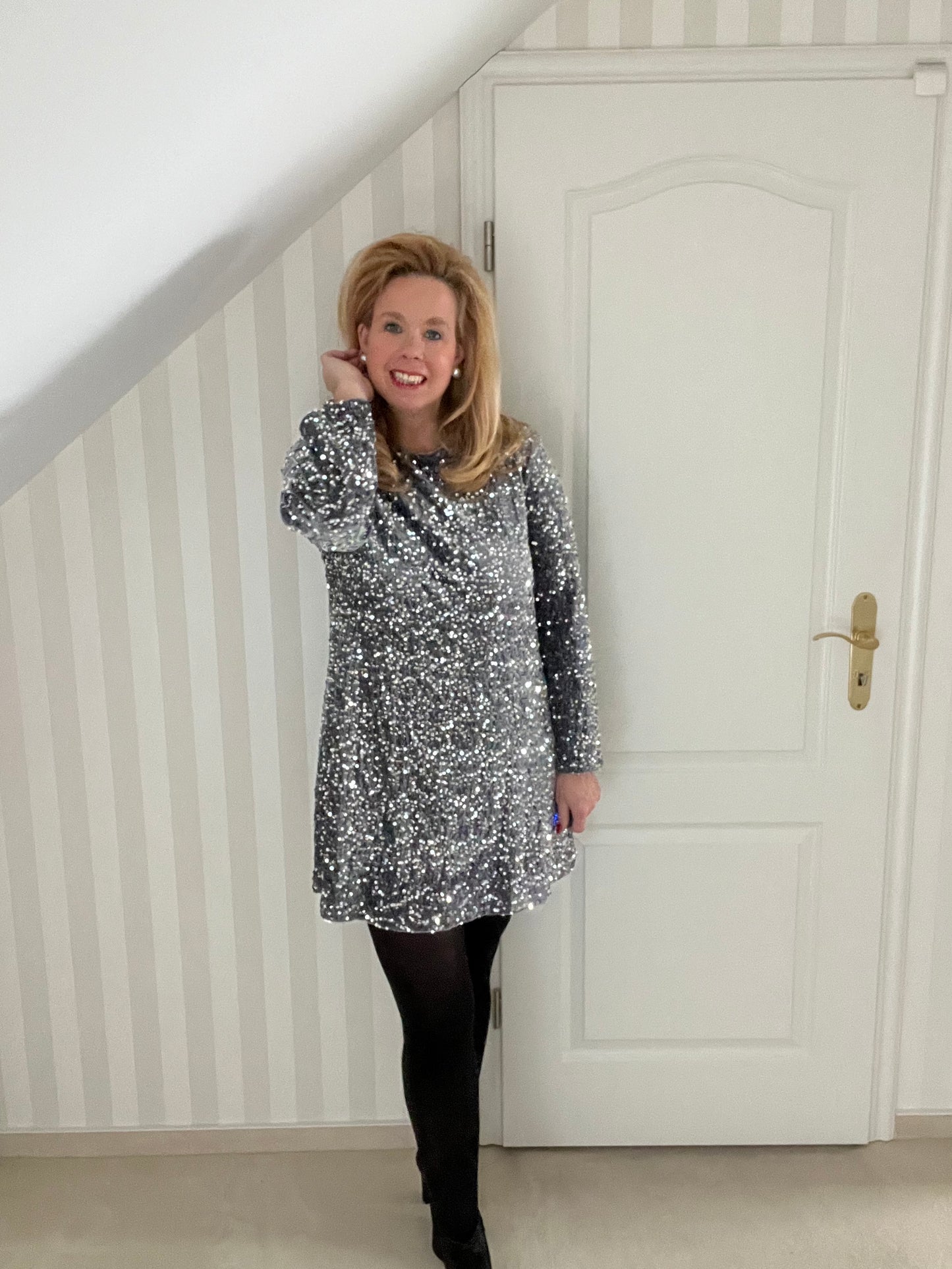 Kurzes Samtkleid