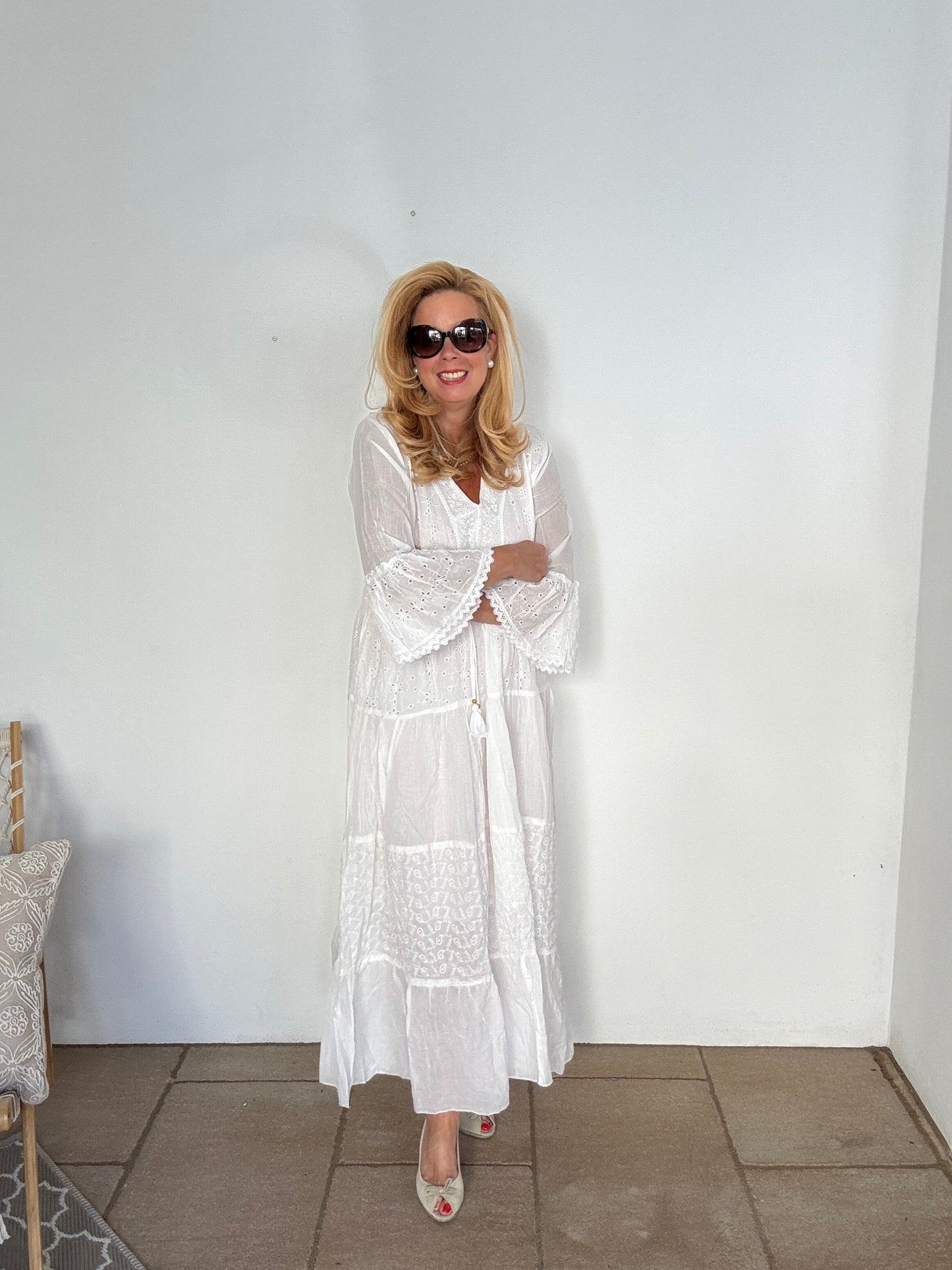 Weißes Kleid mit 3/4 Ärmeln