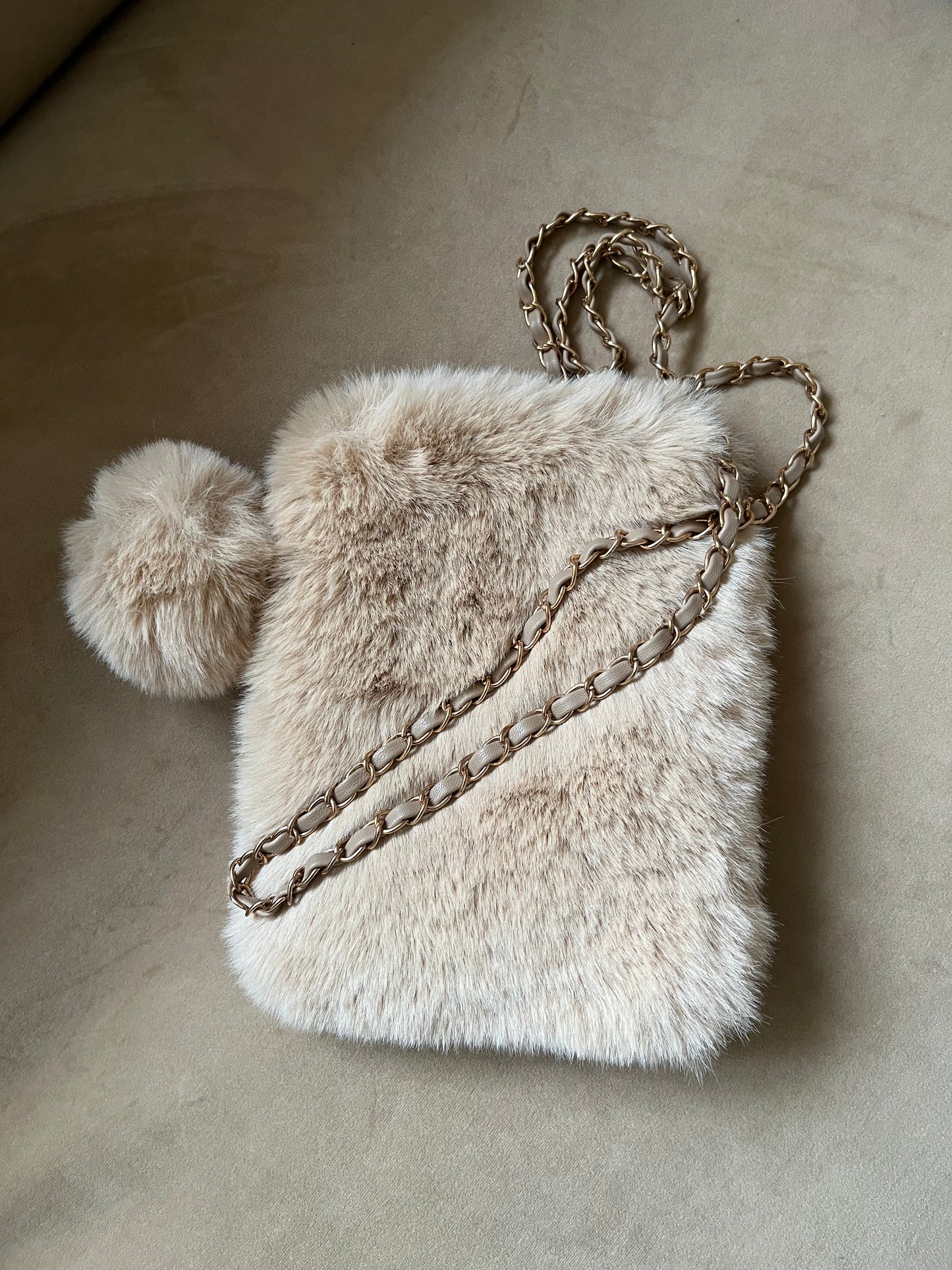 Pelztasche mit Bommel, klein in verschiedenen Farben