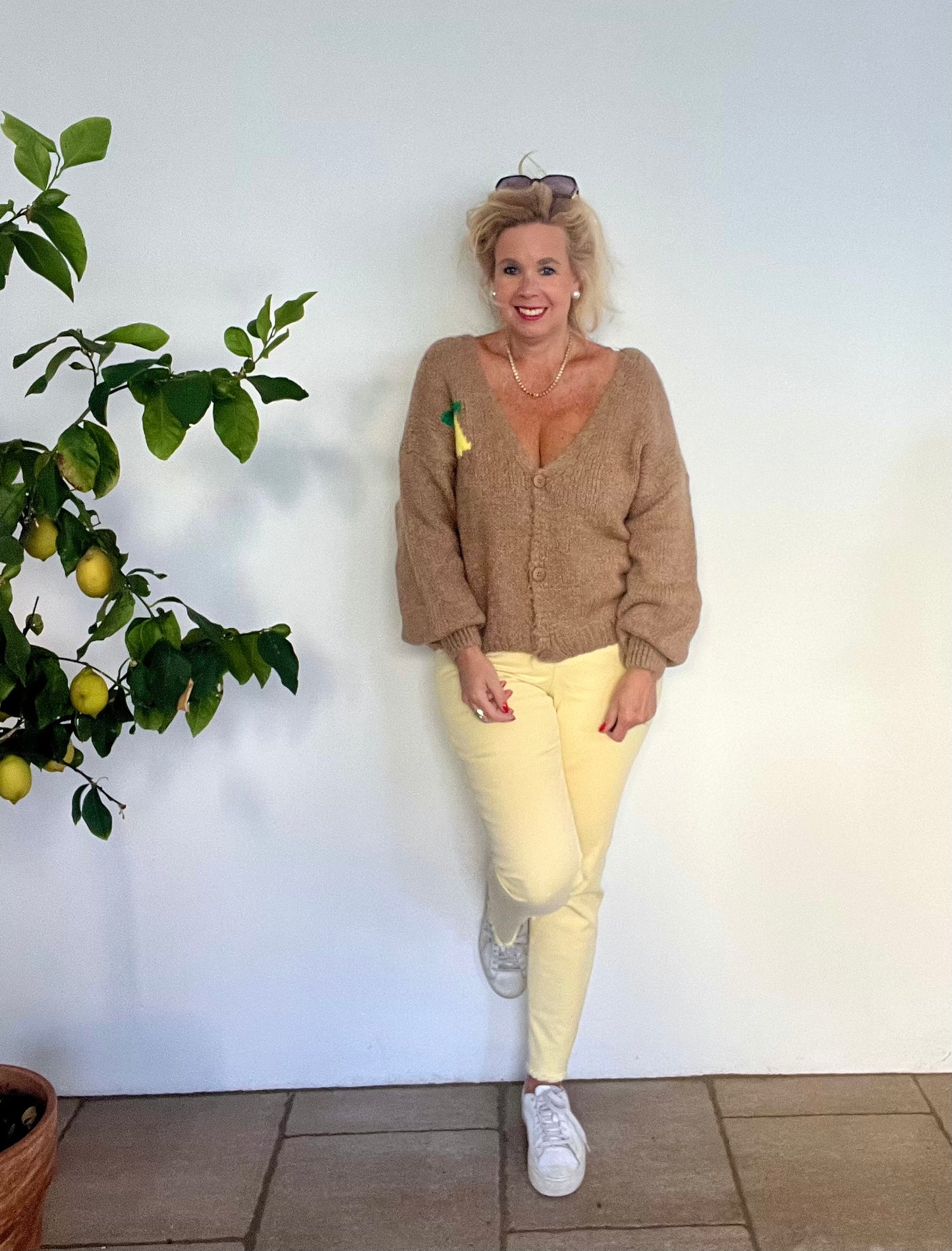 Strickjacke in rosé, braun und hellgrau