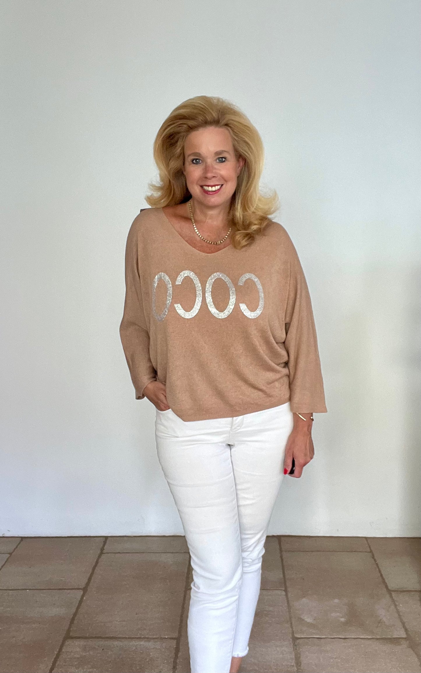 Pullover mit Strasssteinen in oliv und Camel