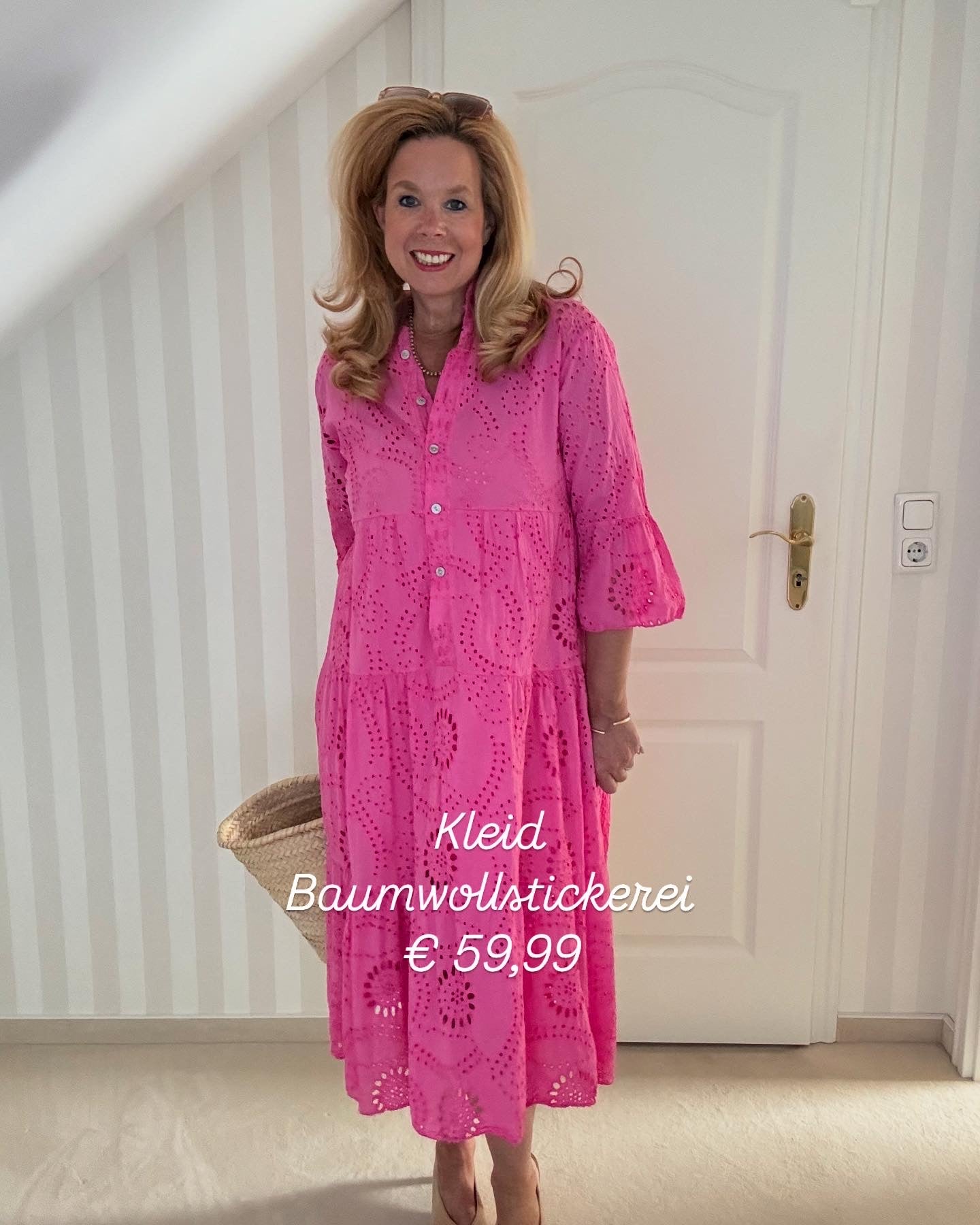 Kleid aus Lochstickerei