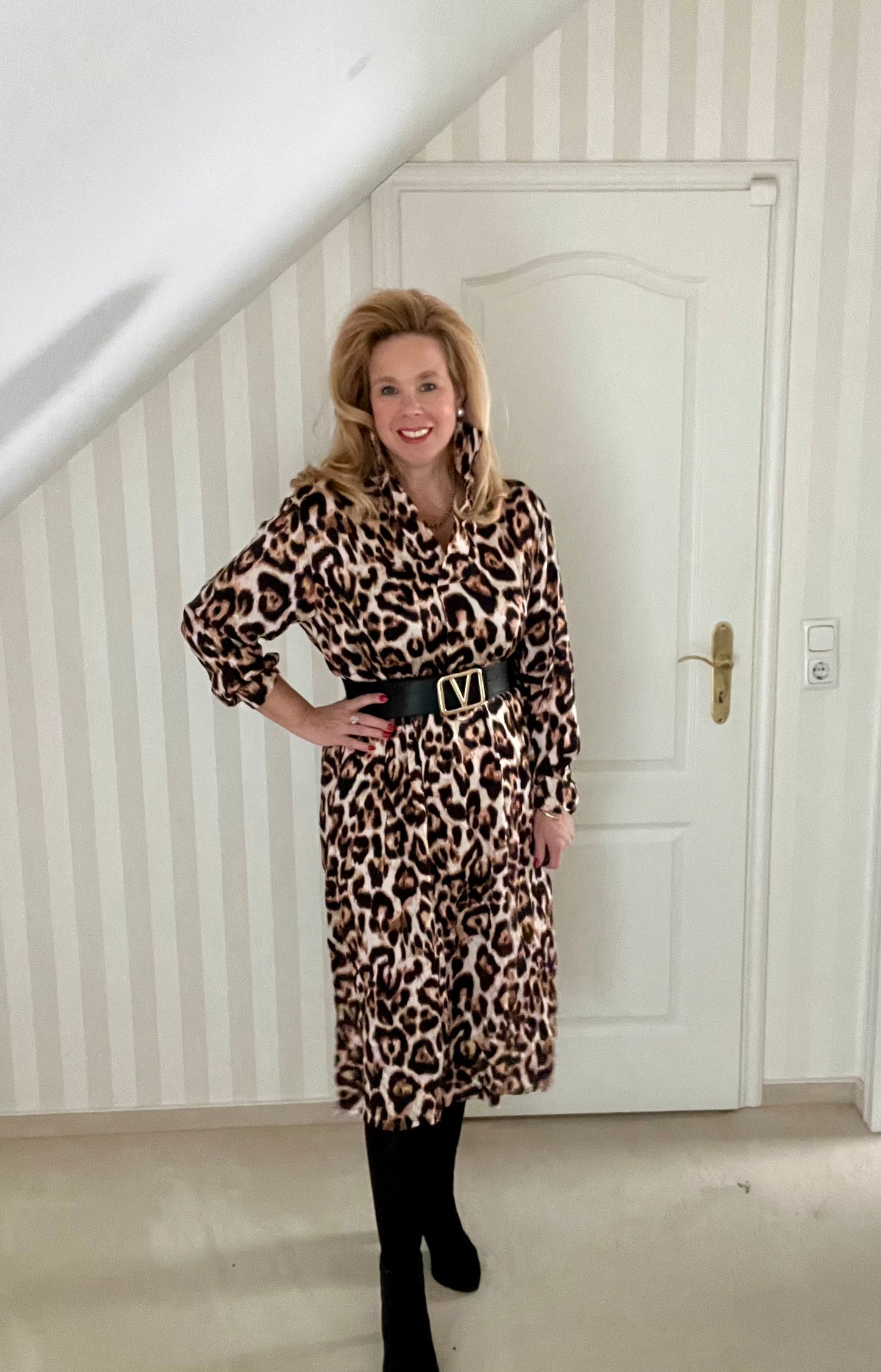 Hemdblusenkleid im Leolook