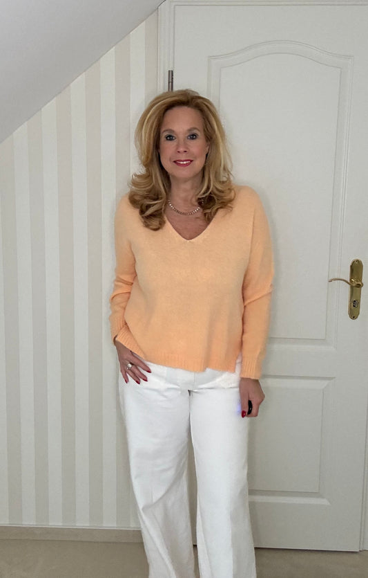 Edler Pullover mit V-Ausschnitt