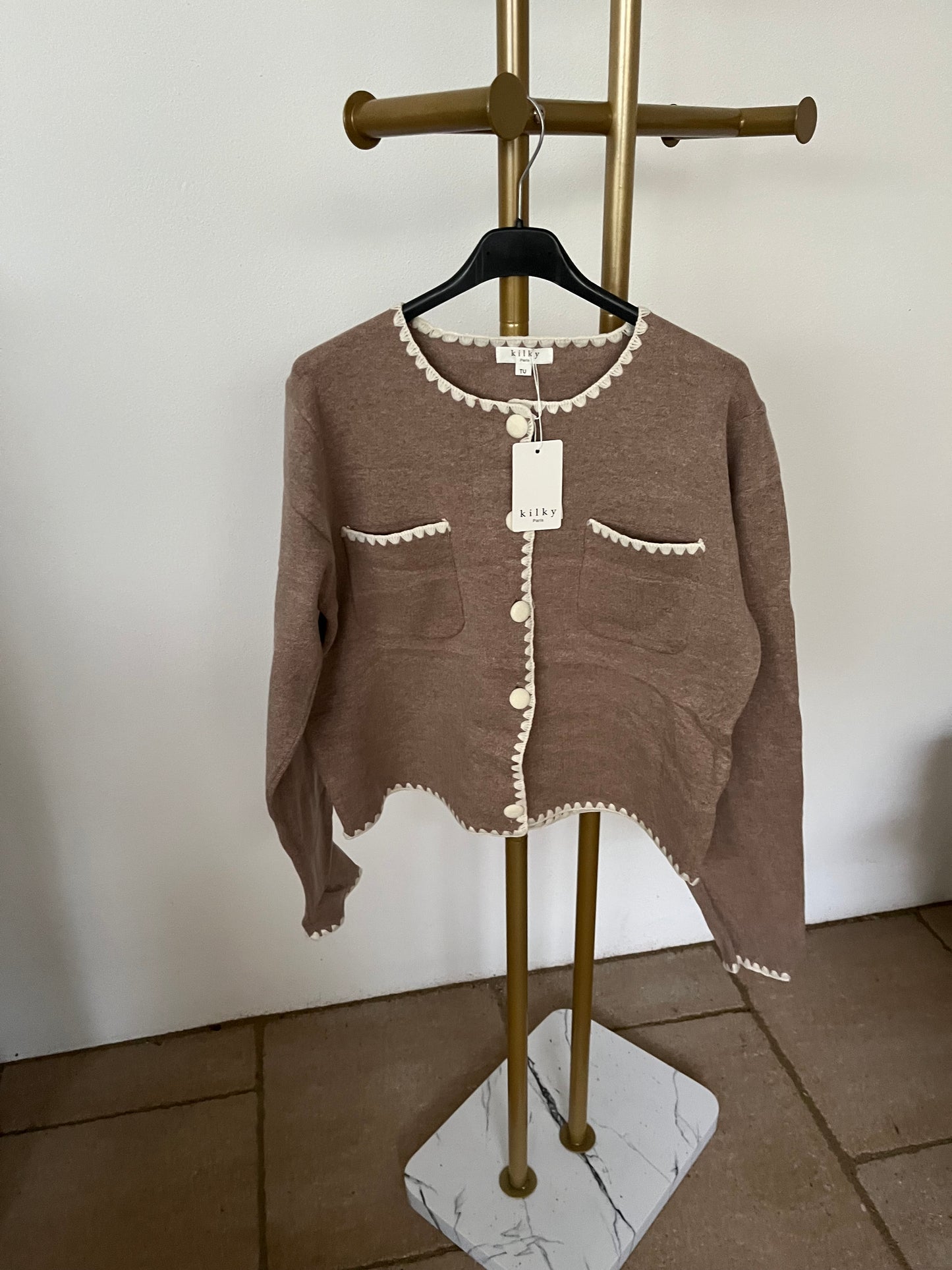 Feinstrickjacke mit akzentuierter Borte