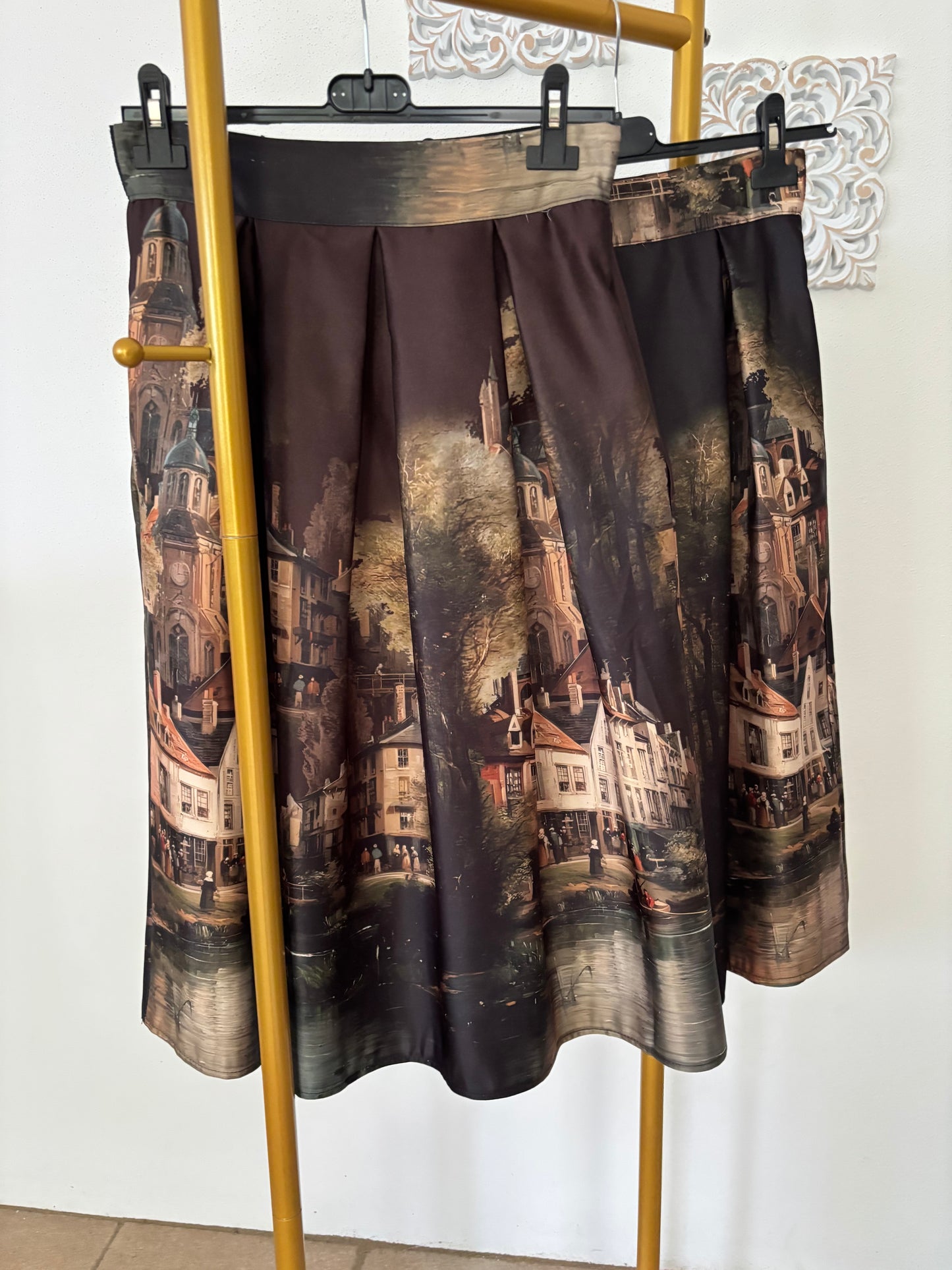 Statementrock im Gemäldedesign