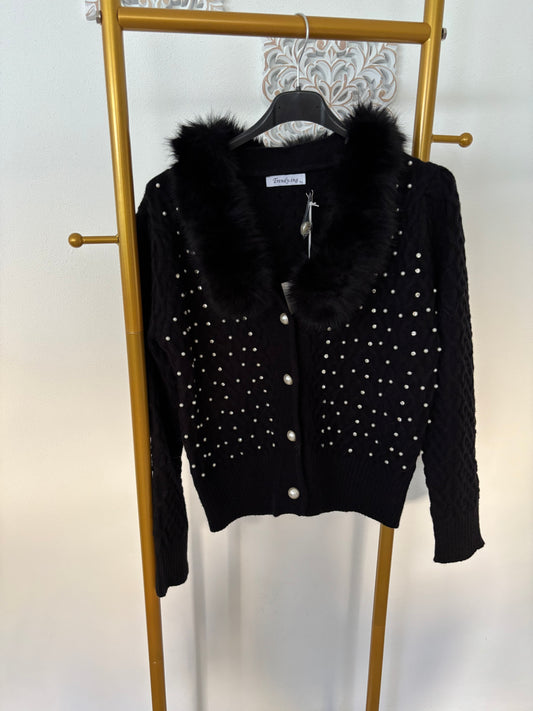 Strickjacke mit Pelzkragen