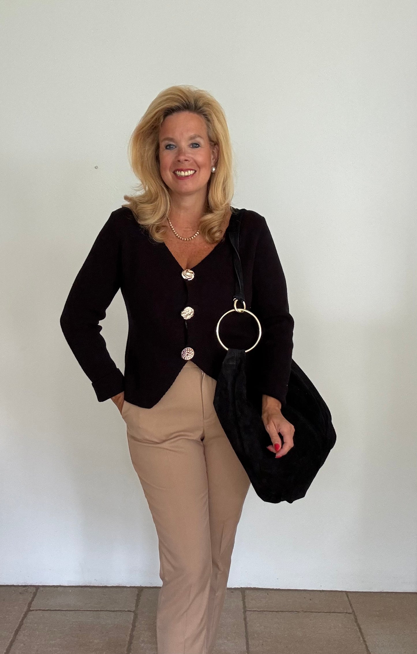 Statementstrickjacke in verschiedenen Farben