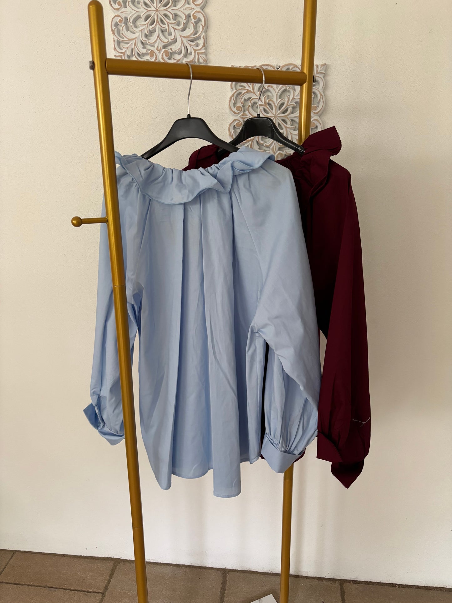 Bluse mit Rüchenkragen