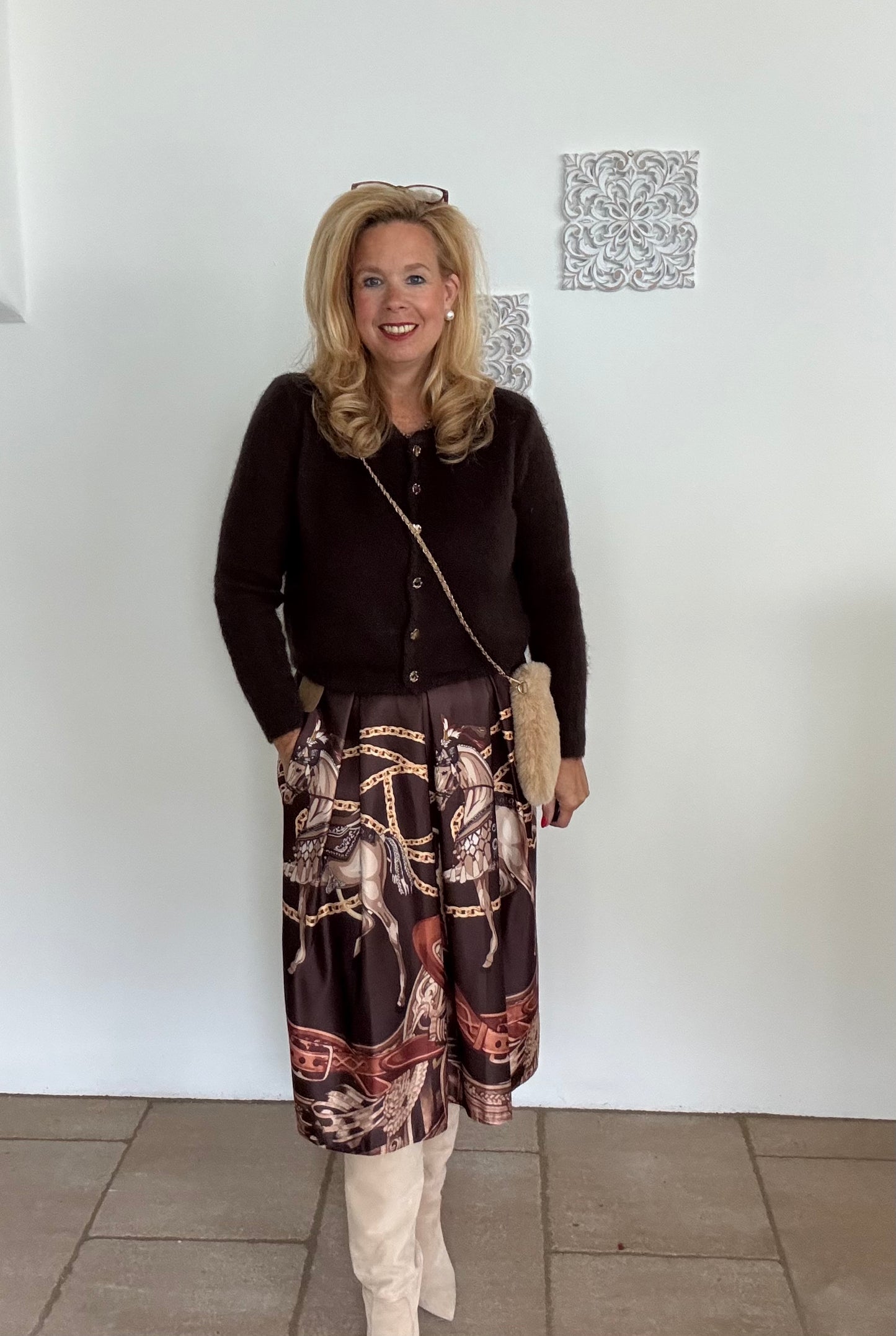 Kurze edle Strickjacke