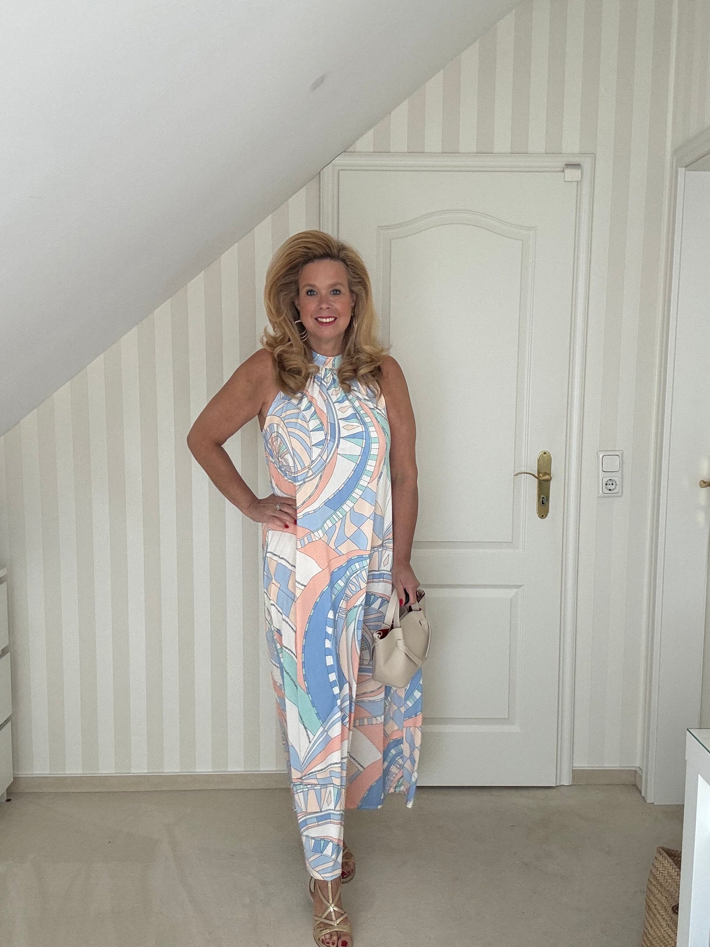 Neckholderkleid