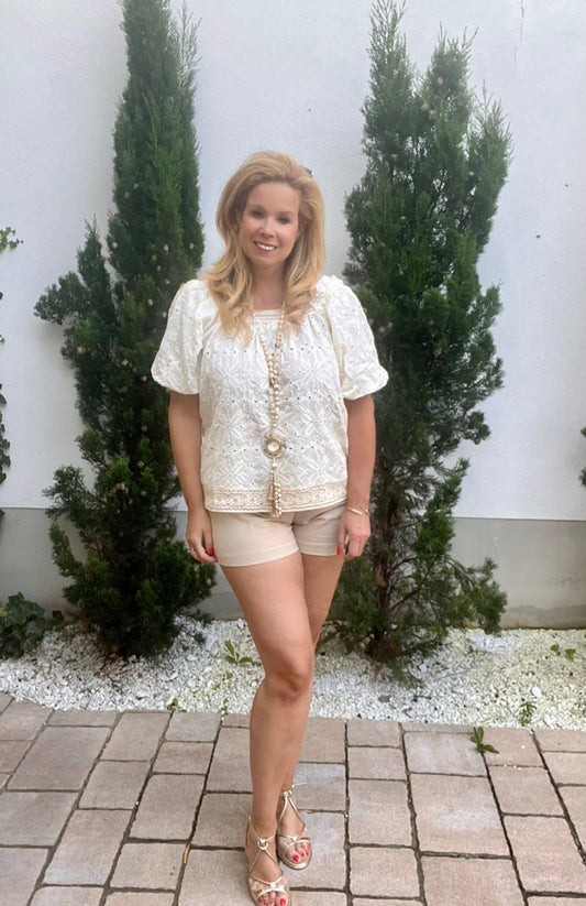 Bluse mit Lochstickerei