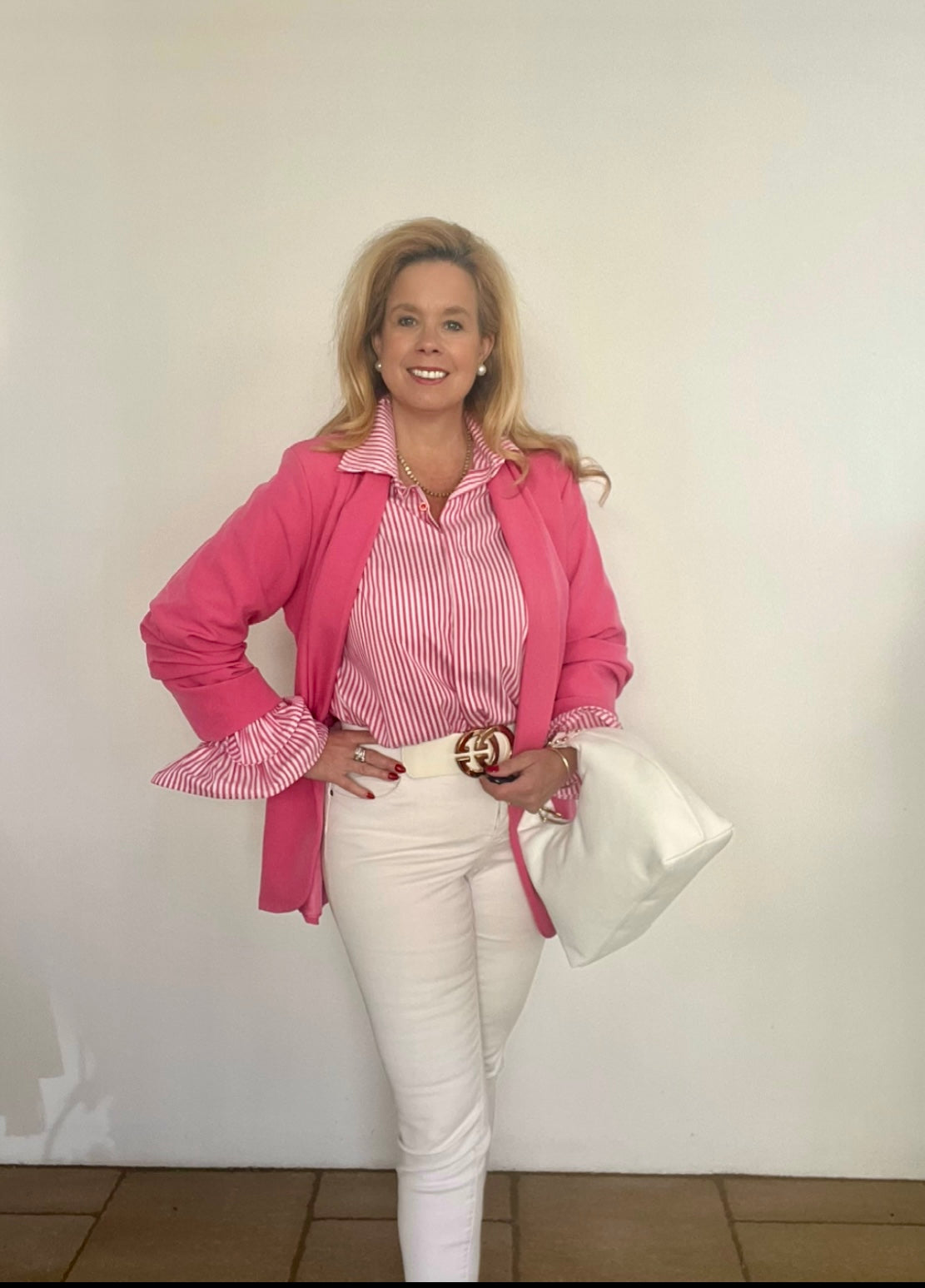 Bluse mit auffälligen Manschetten