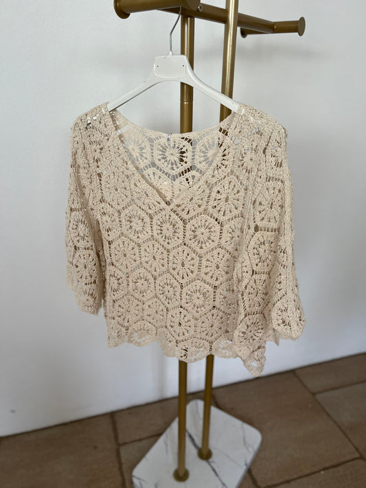 Kurzer Häkelpullover