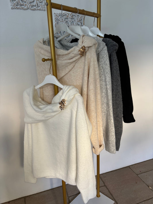 Kuschelpulli mit drapiertem Kragen
