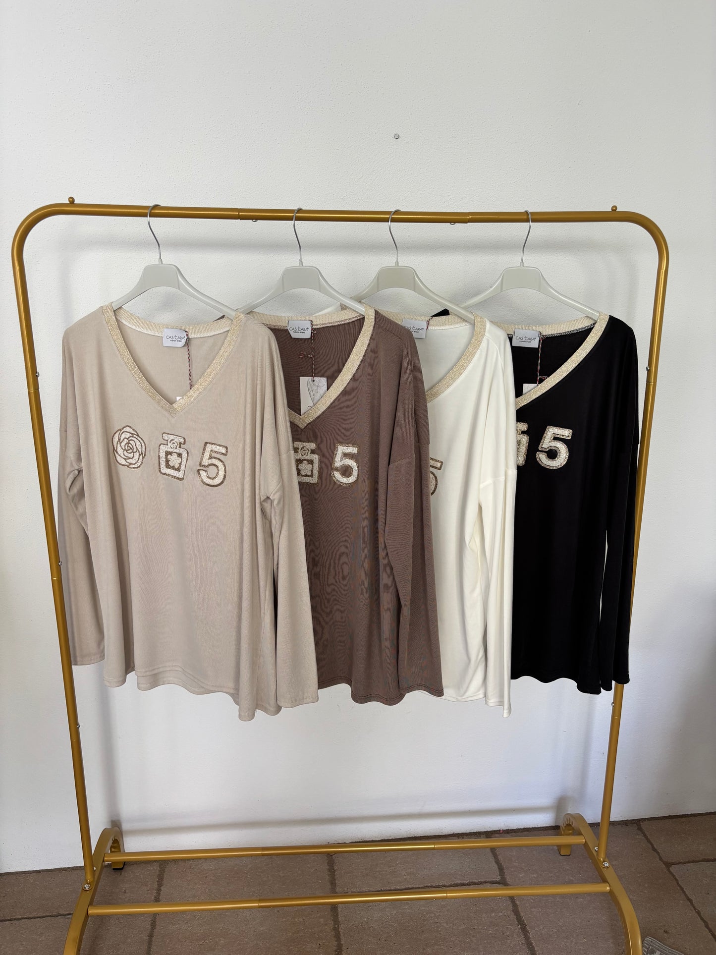 Edelshirt in verschiedenen Varianten mit schönem Druck