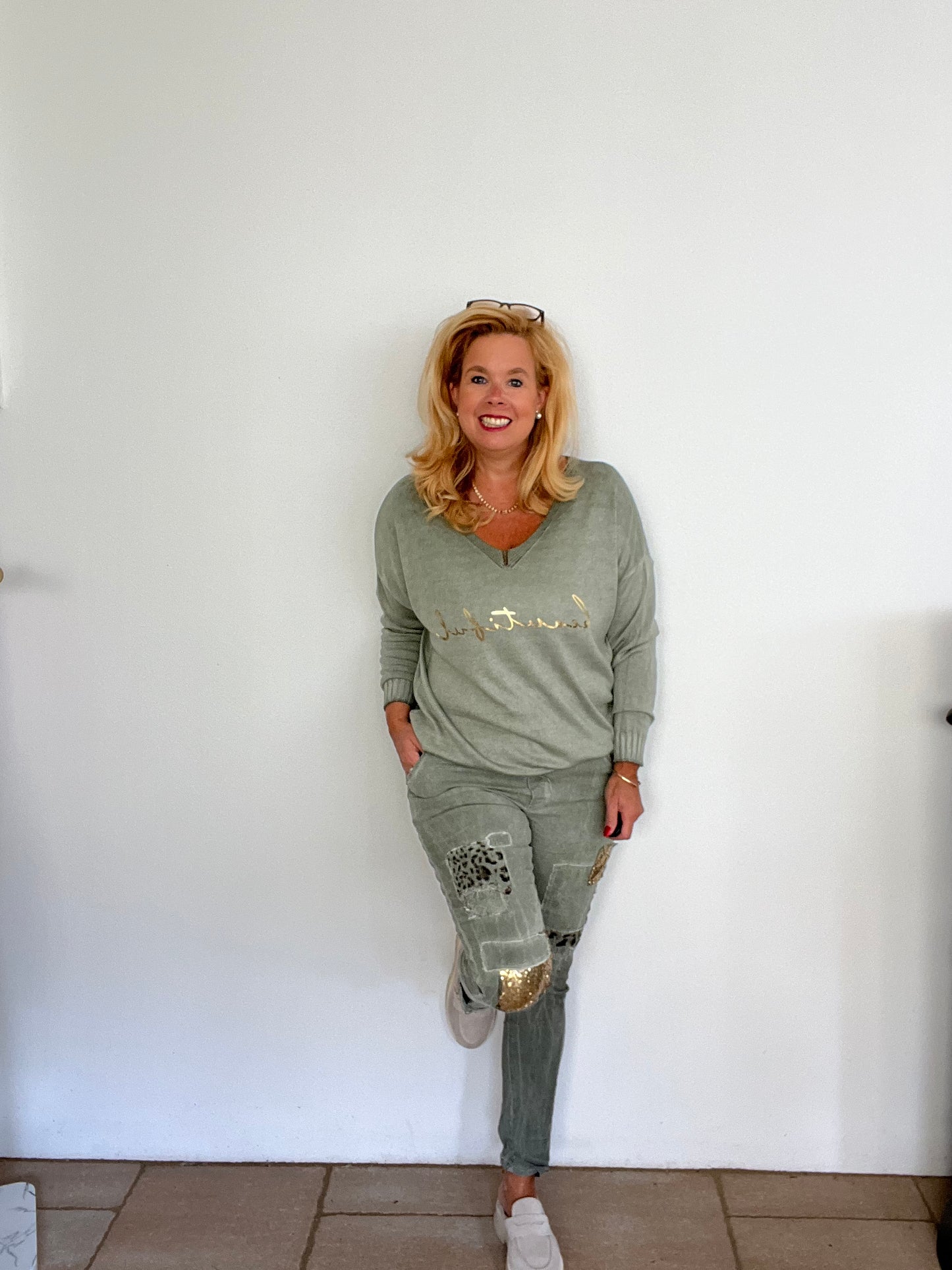 Jogpant mit Patches in zwei Farben