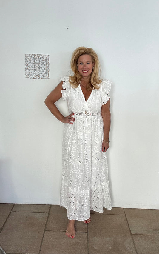 Kleid aus weißer Lochstickerei