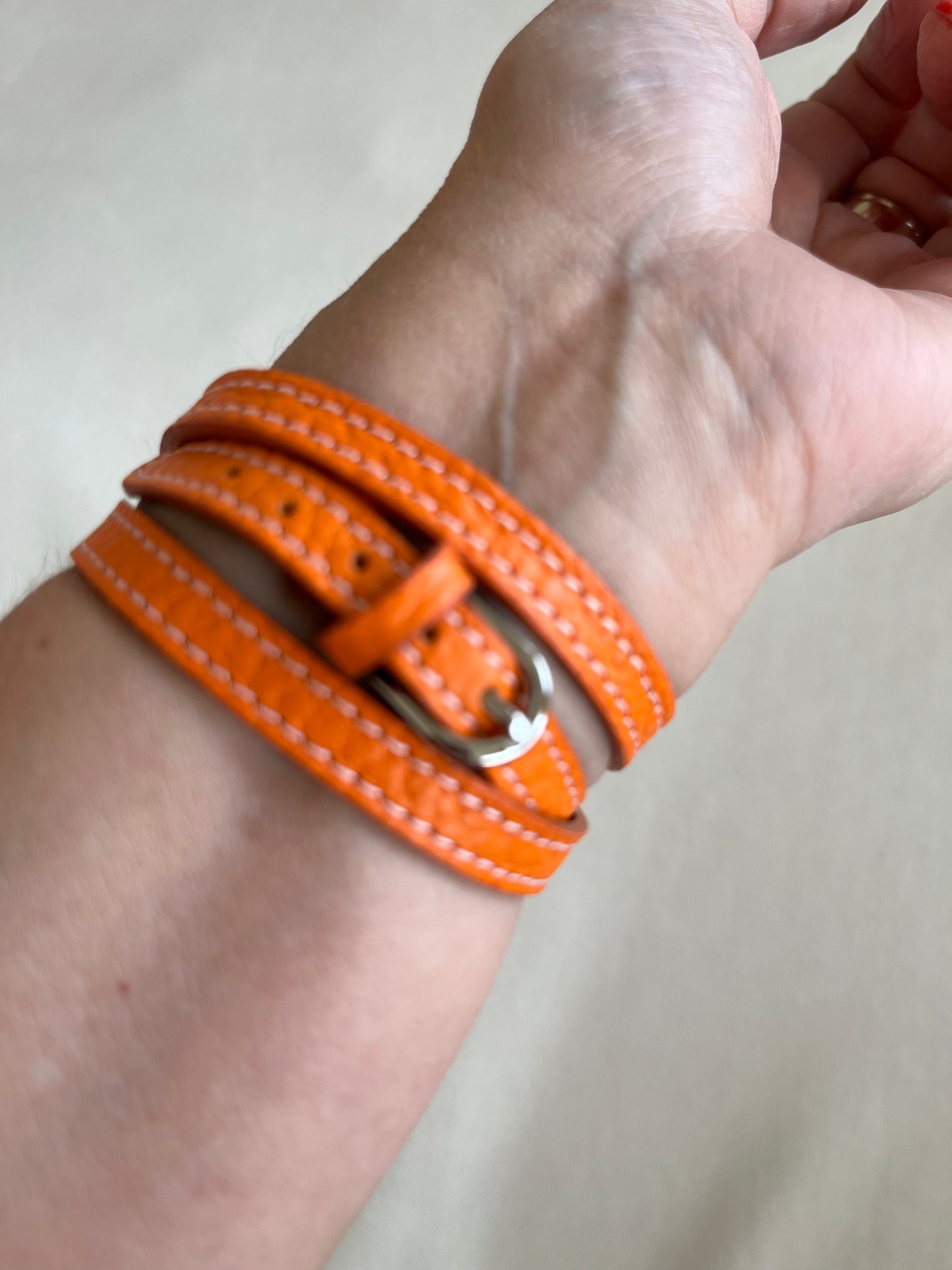Lederarmband in sieben verschiedenen Farben
