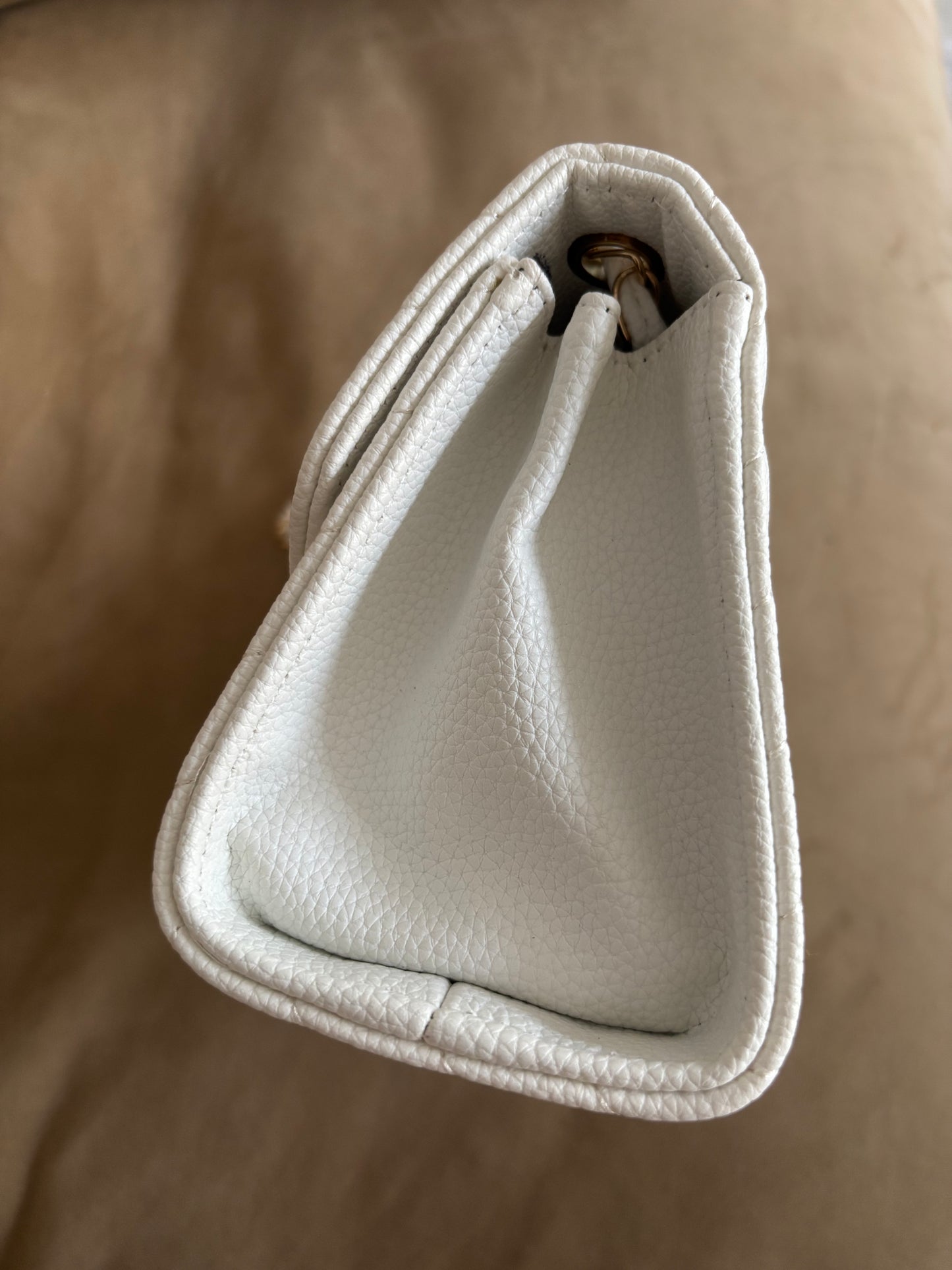 Kleine Handtasche in weiß