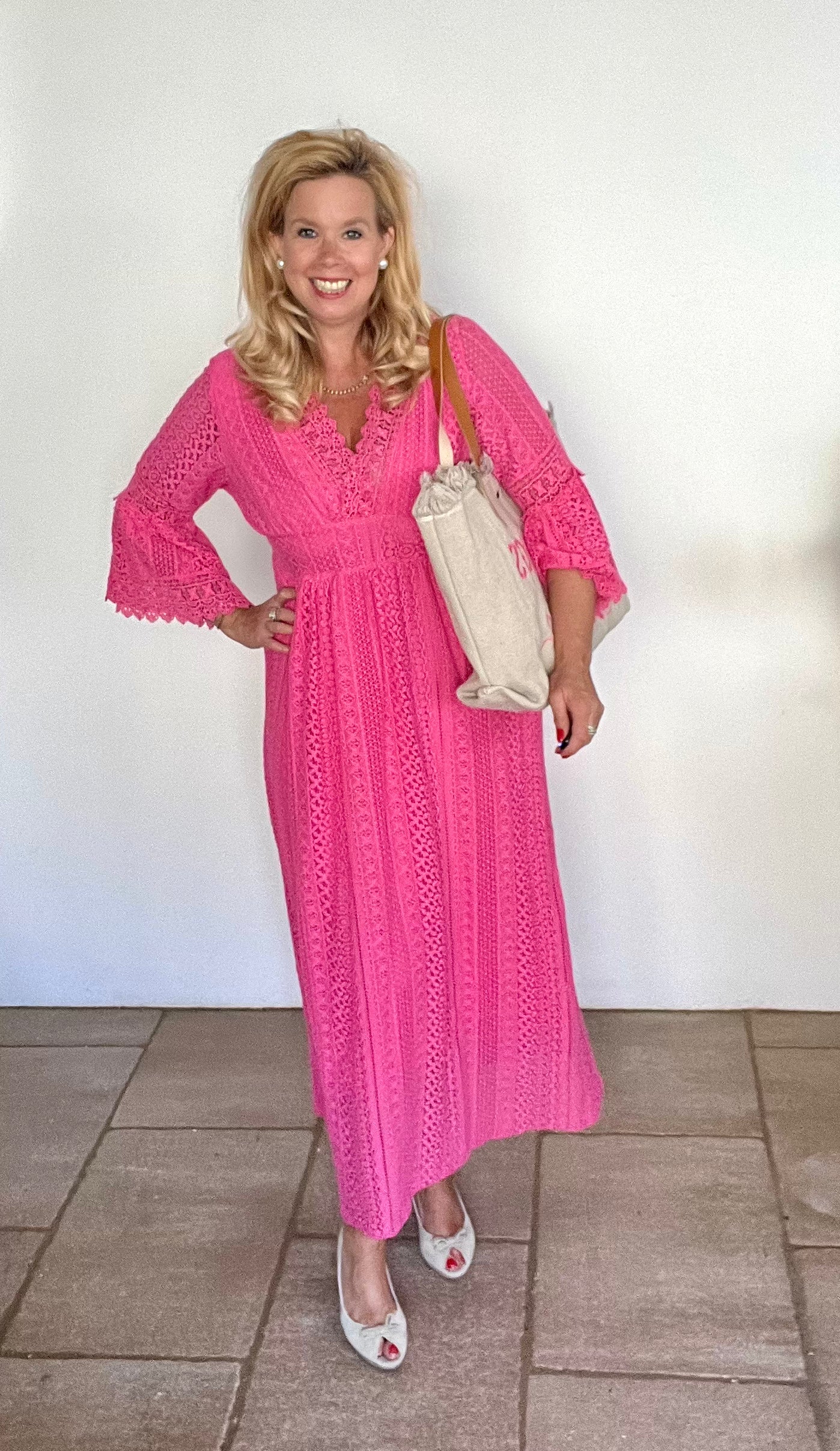 Kleid aus elastischer Spitze
